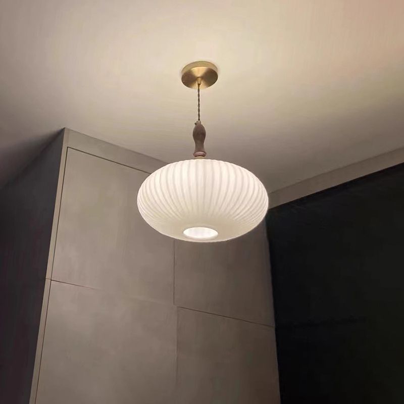 Suspension Cloche Verre Blanc Laiteux et Bois de Noyer 25 cm Éclairage Doux Salle à Manger Cuisine Salon | Koossa
