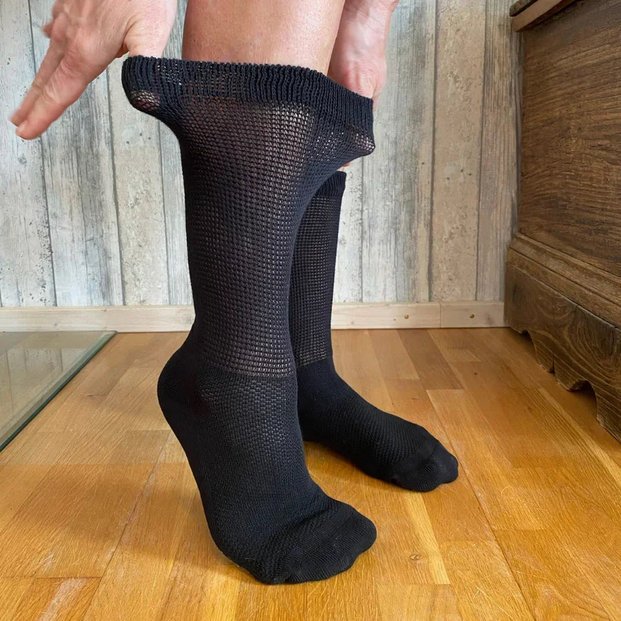 Seamless Diabetic Socks Cotton Circulation Support for Sensitive Feet Neuropathy Non-Binding Cushioned Heel Odor Control Daily Comfort | Lonoma