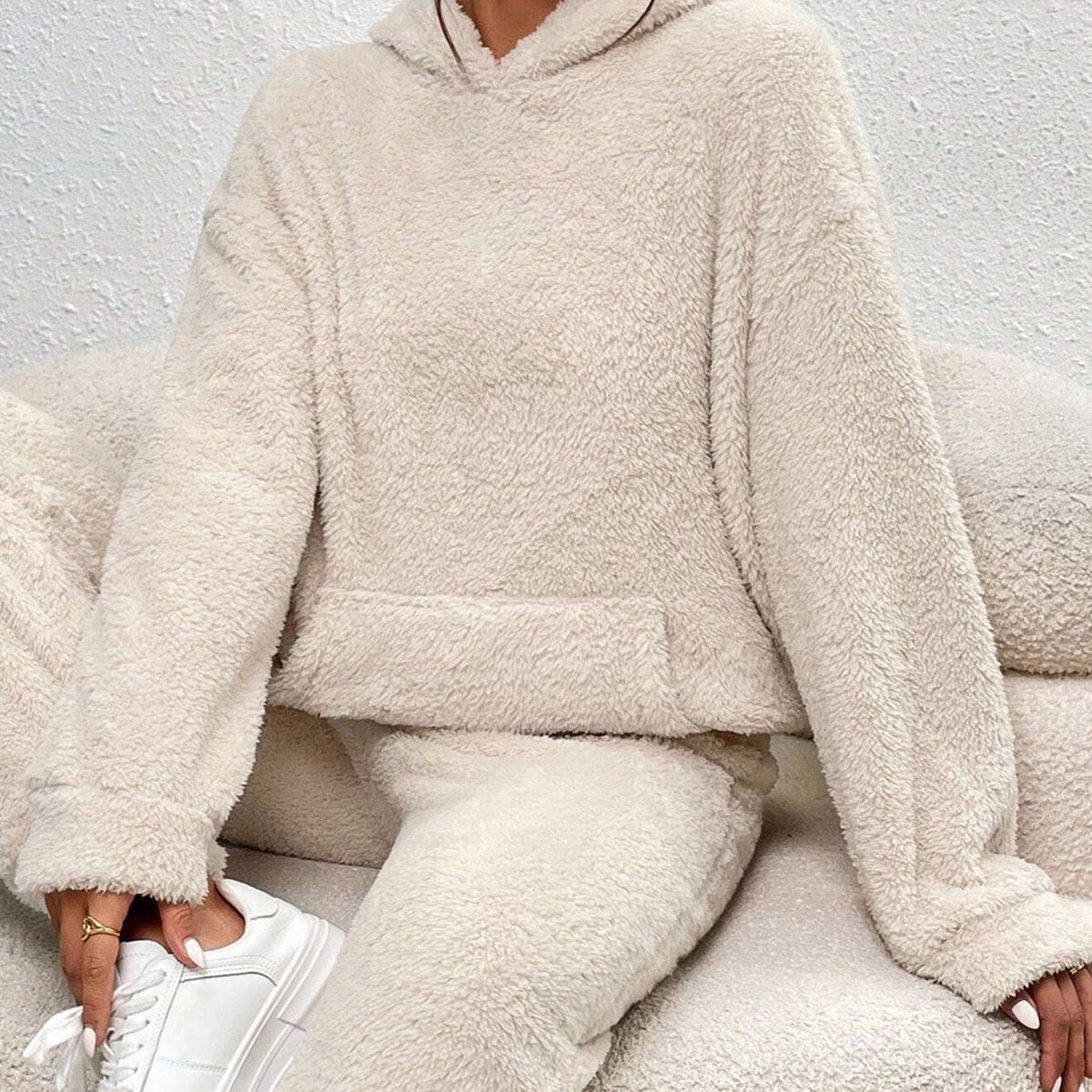 Hooded Fleece Lounge Set Women's Two-Piece Teddy Sweatsuit with Kangaroo Pocket for Winter Cozy Homewear Soft Plush Tracksuit | Lonoma