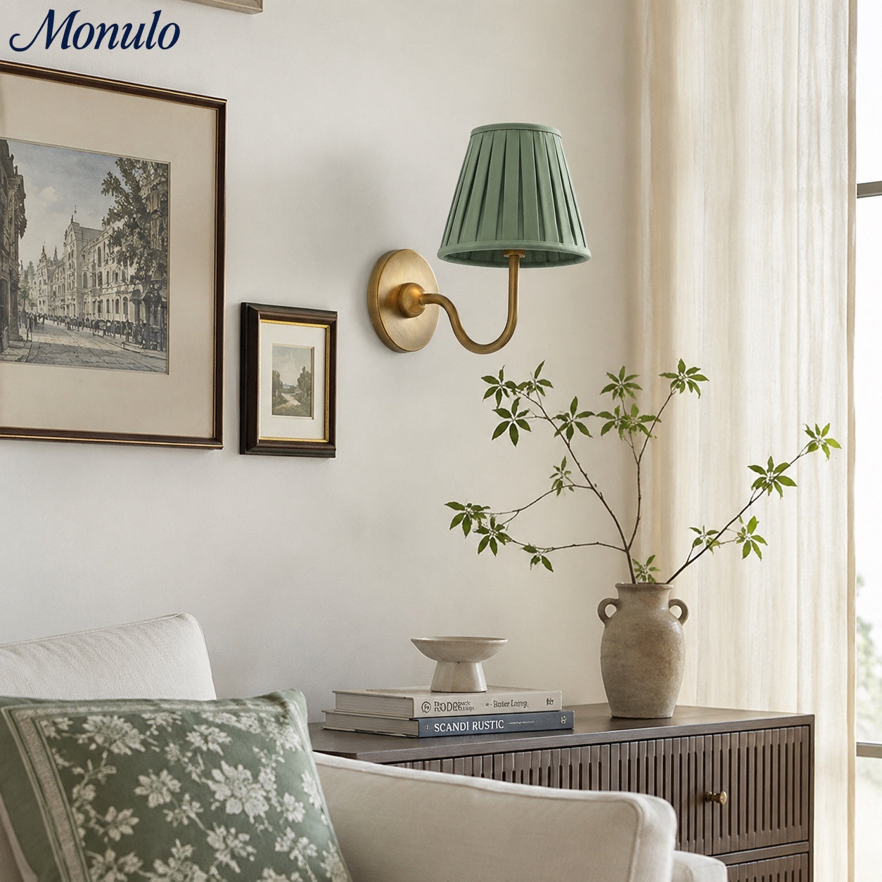 Applique murale élégante à abat-jour plissé en tissu – Éclairage classique et raffiné pour chambre et salon | Koossa