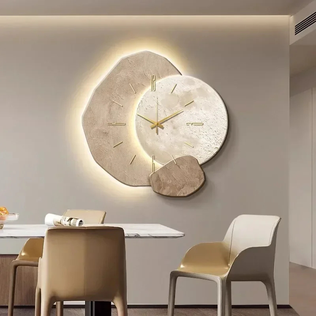 Horloge murale en bois naturel avec éclairage LED d'ambiance — Design moderne fluide pour salon et chambre | Koossa