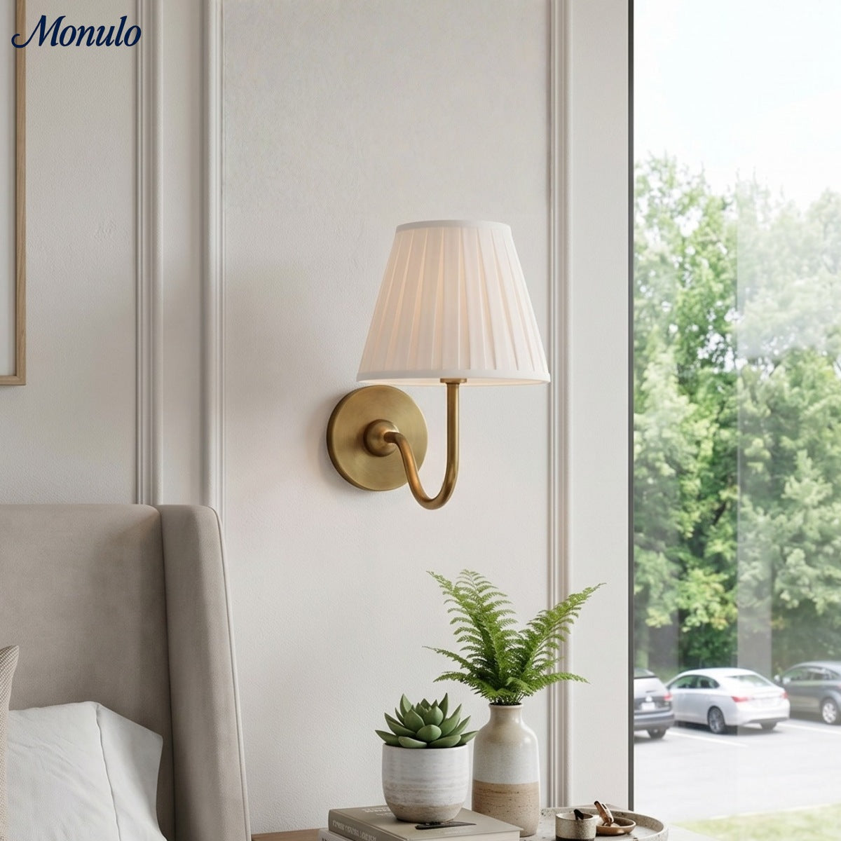 Applique murale élégante à abat-jour plissé en tissu – Éclairage classique et raffiné pour chambre et salon | Koossa