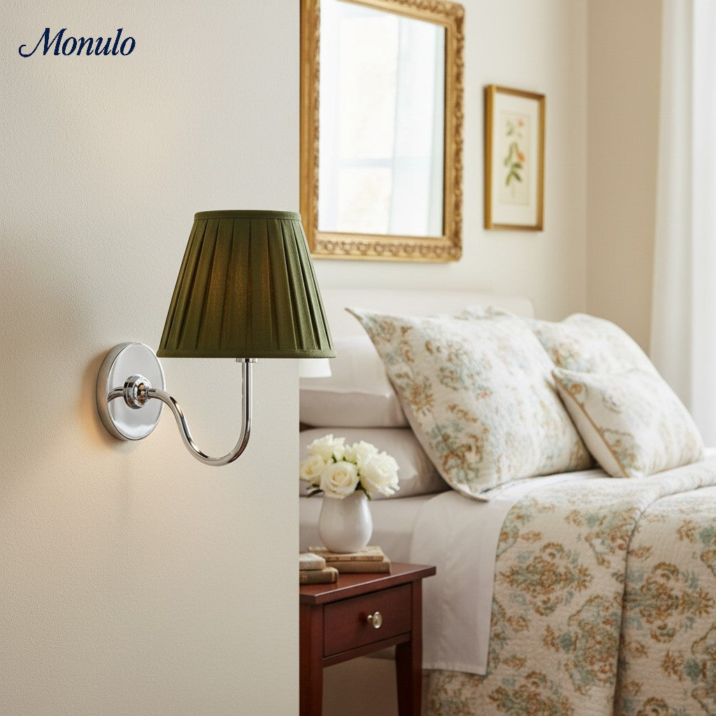 Applique murale élégante à abat-jour plissé en tissu – Éclairage classique et raffiné pour chambre et salon | Koossa