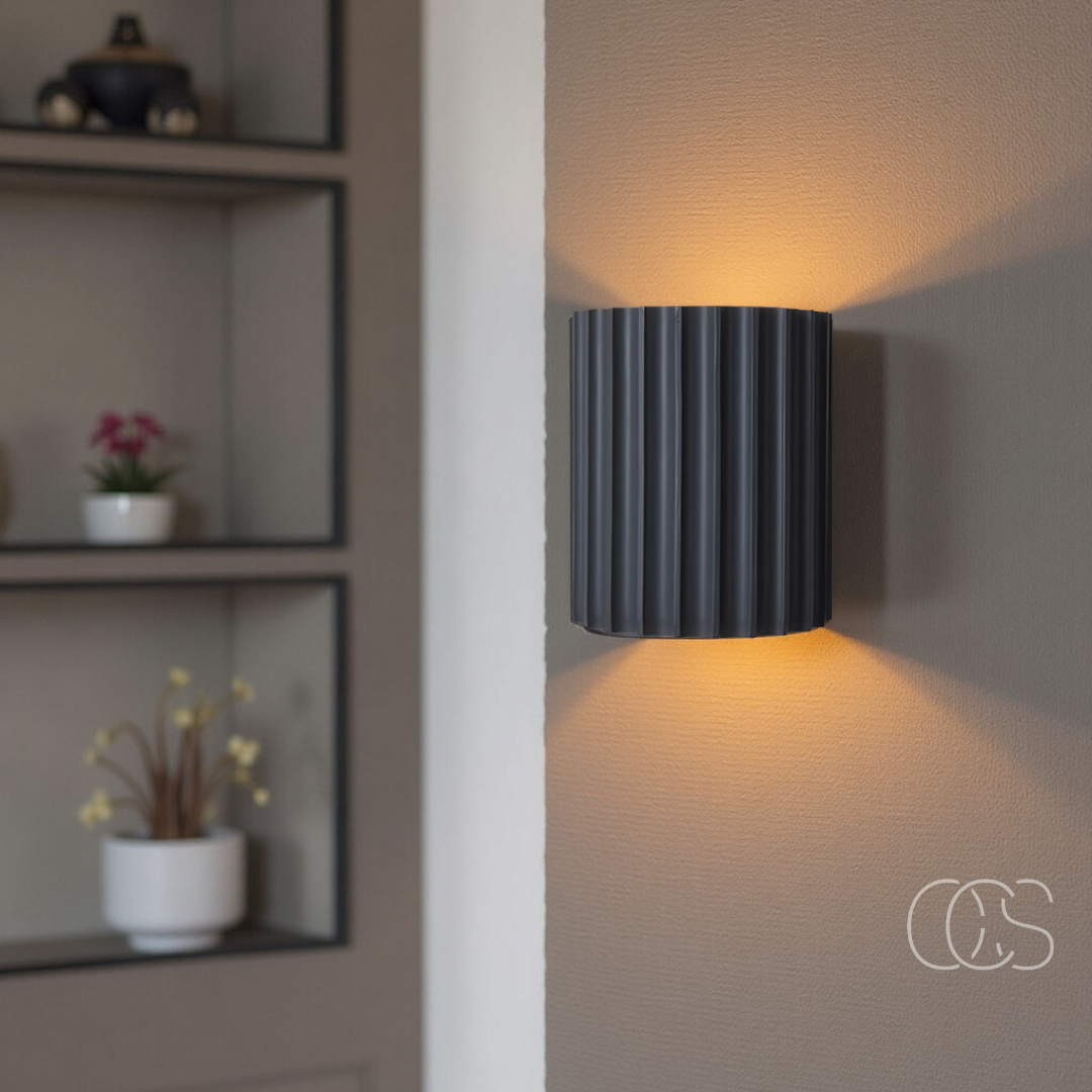 Applique murale LED minimaliste double flux lumineux haut bas résine texturée blanc gris vert orange moderne | Koossa