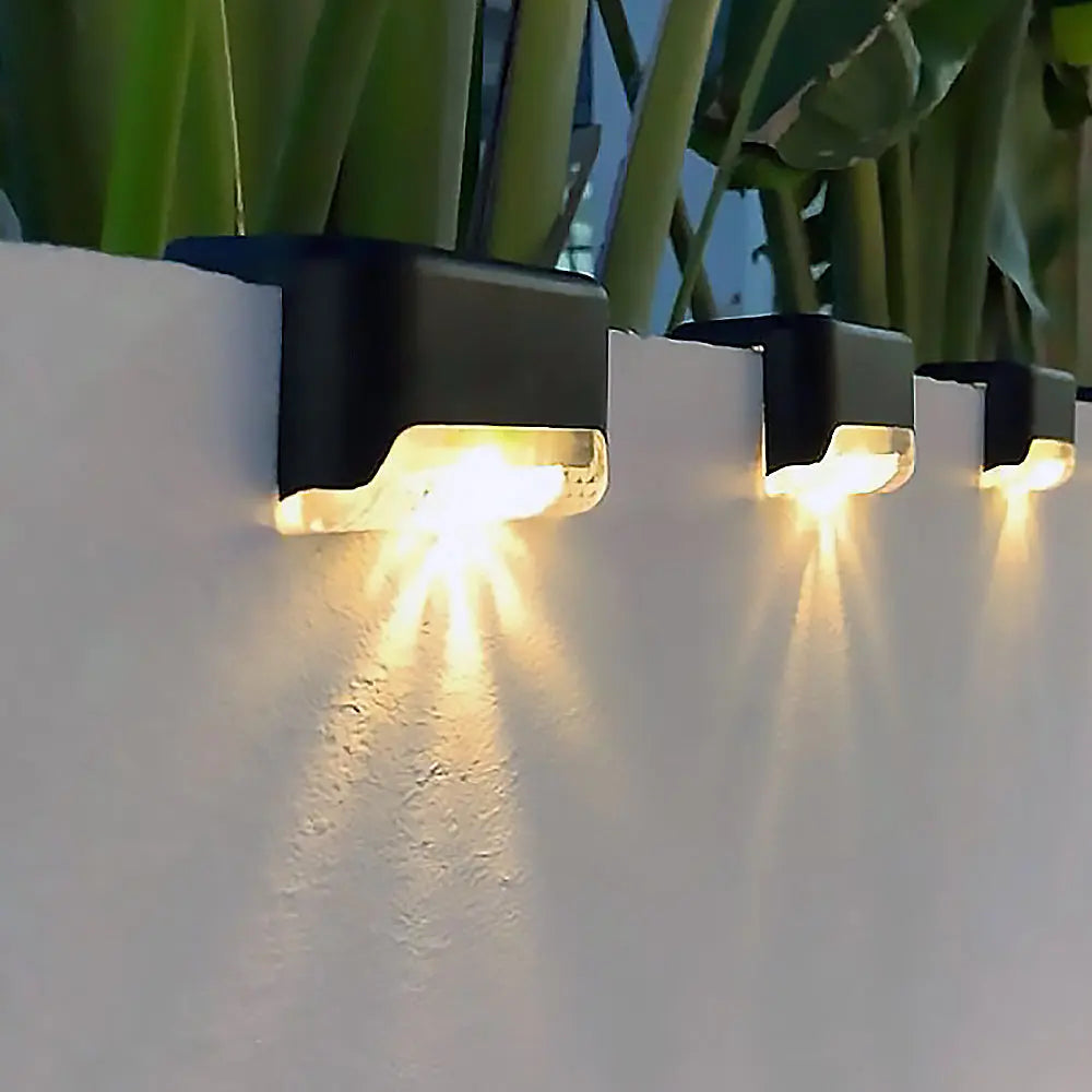 Appliques solaires extérieur lot de 4 détecteur de mouvement IP65 blanc chaud sans fil terrasse jardin | Koossa