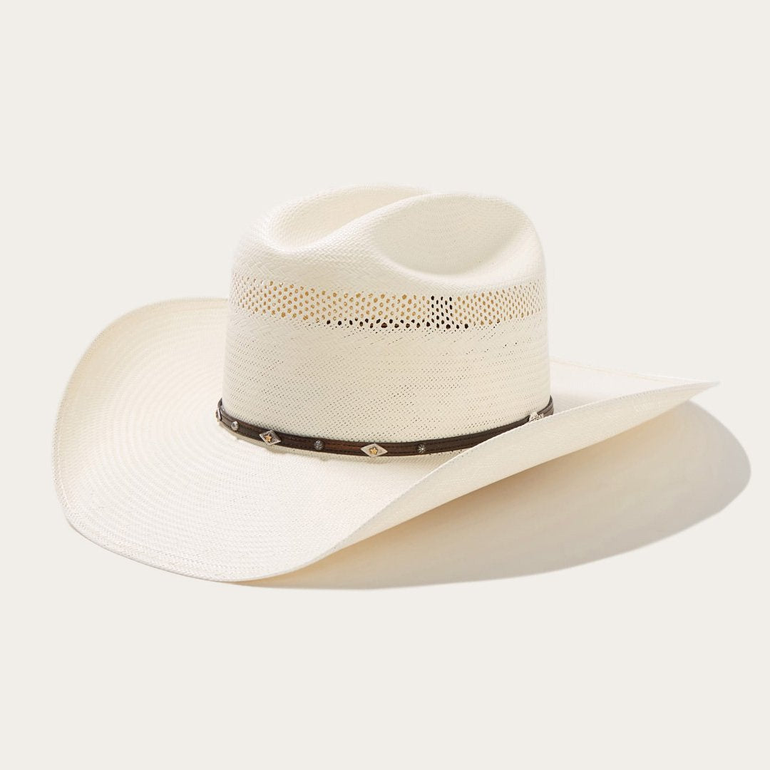 Chapeau de cowboy western en paille naturelle tressée avec bandeau cuir et détails métalliques réglable 58–60 cm | Koossa