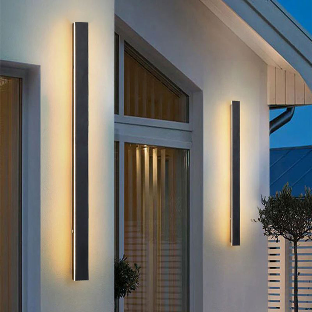 Applique murale LED extérieure verticale noire aluminium IP65 30–200 cm façade jardin allée éclairage moderne | Koossa