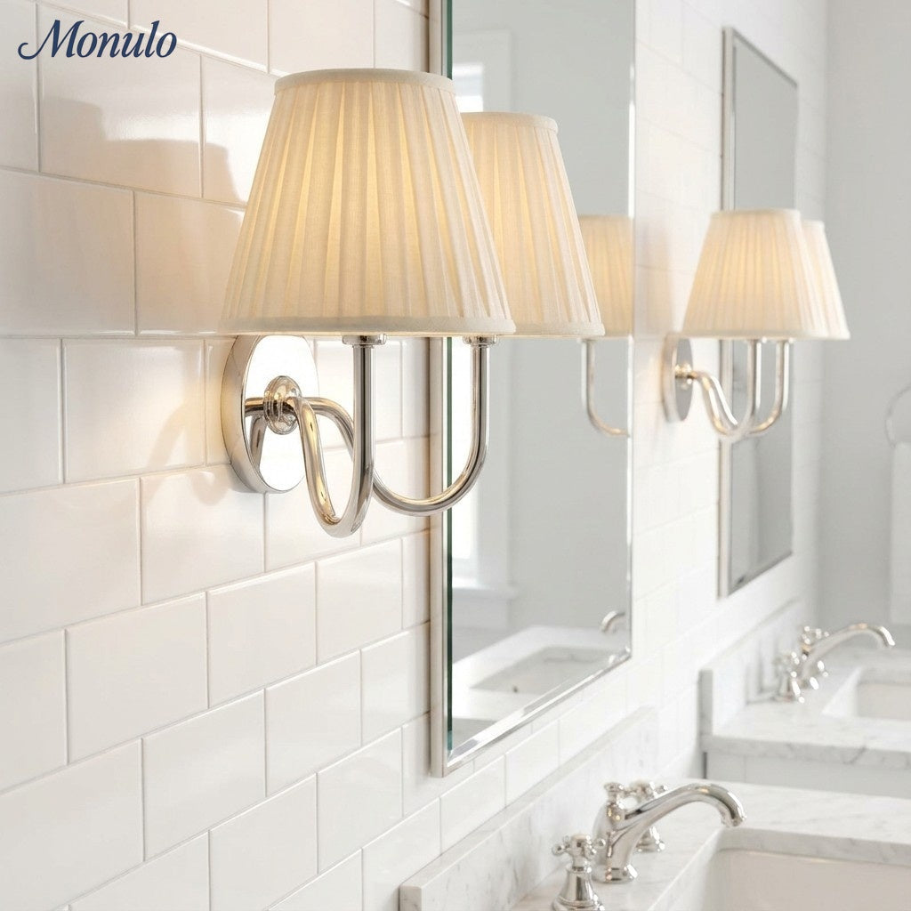 Applique murale élégante à abat-jour plissé en tissu – Éclairage classique et raffiné pour chambre et salon | Koossa