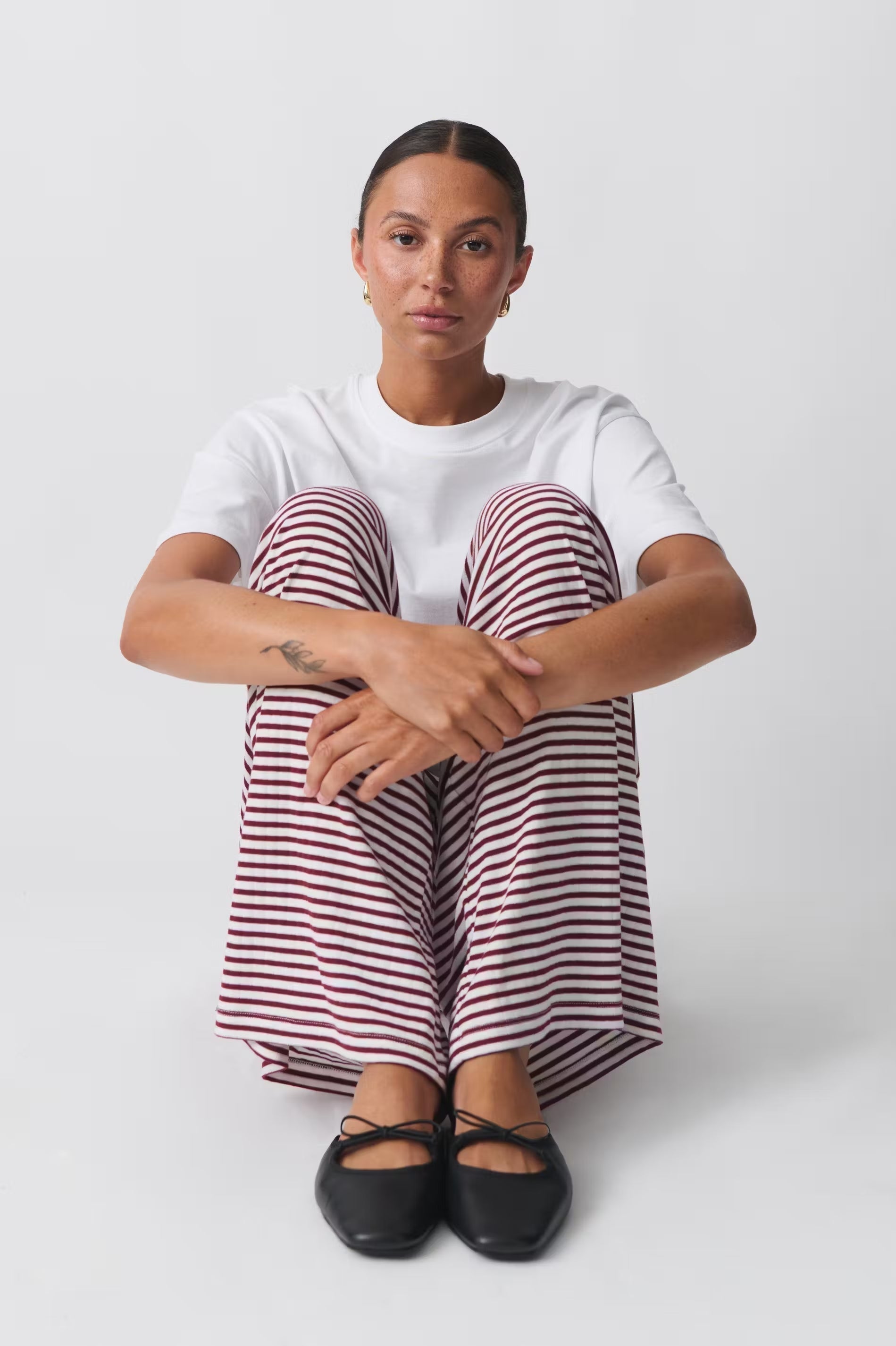 Women's Vertical Stripe Relaxed Trousers in Blue, Black, Red & Green – Lightweight Wide-Leg Spring Summer Casual Trousers for Everyday Elegance | Koossa