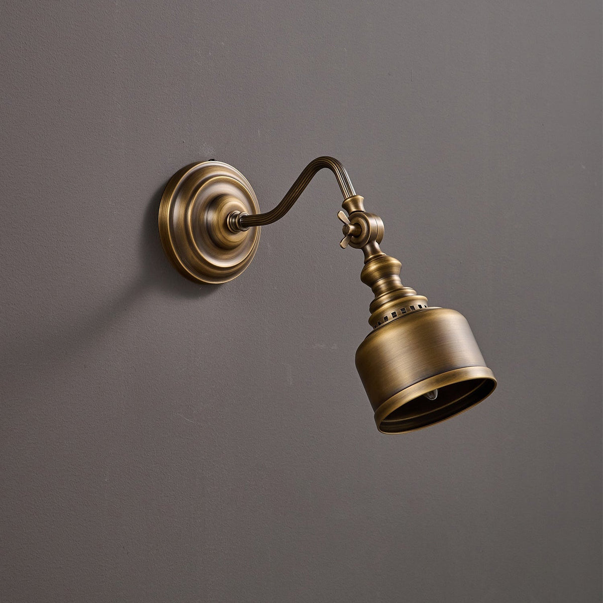Adjustable Brass Wall Reading Light with Gooseneck Arm – Vintage Sconce for Bedroom, Bedside & Living Room | Lonoma