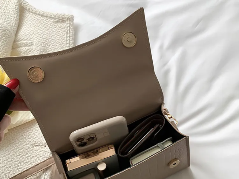 Women's Top Handle Handbag with Detachable Crossbody Strap — Classic Everyday Bag for Work & Leisure | Koossa