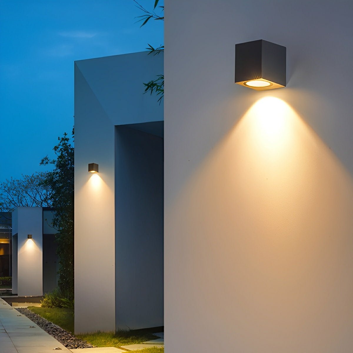 Applique murale extérieure LED carrée double flux lumineux IP65 noir mat éclairage façade terrasse entrée | Koossa