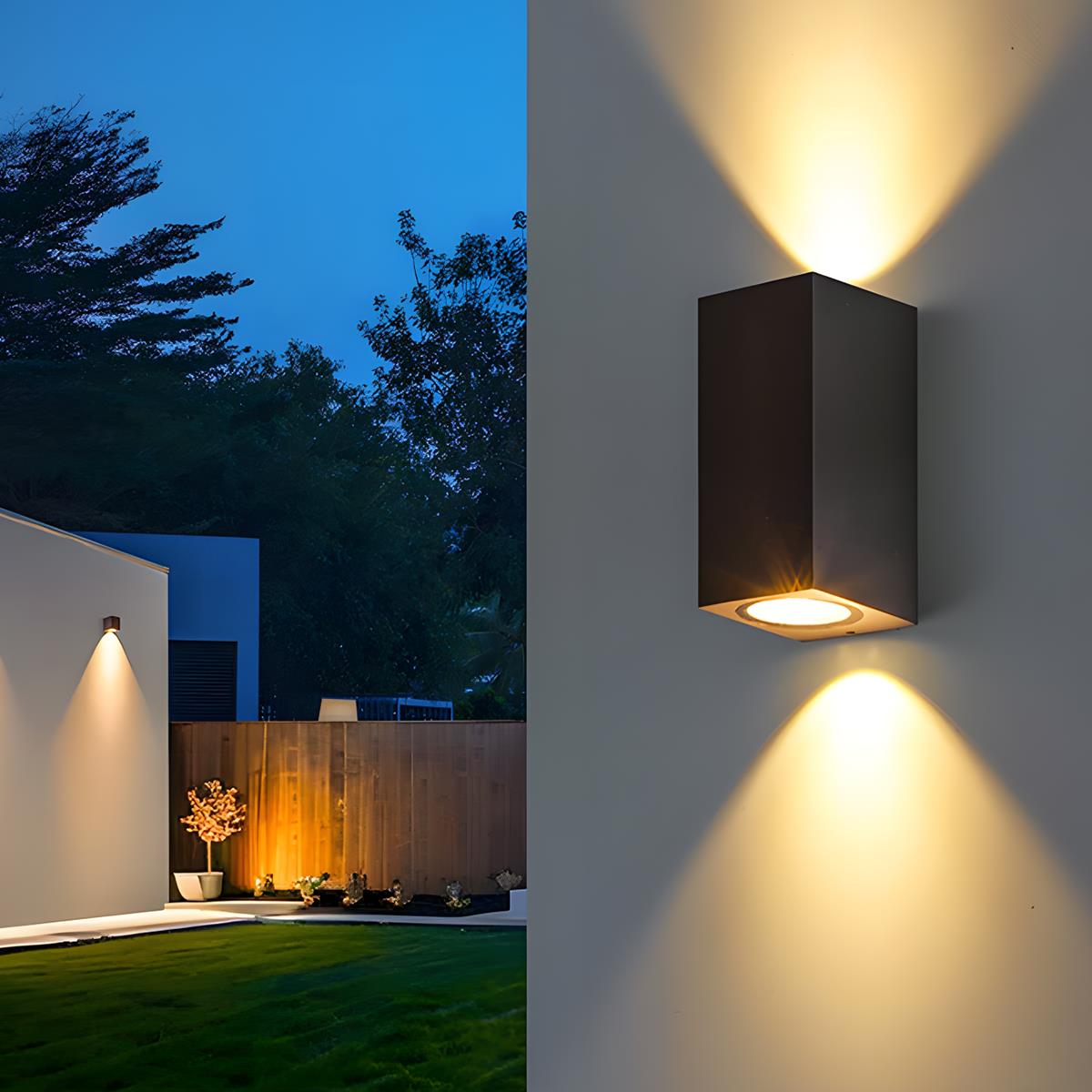 Applique murale extérieure LED carrée double flux lumineux IP65 noir mat éclairage façade terrasse entrée | Koossa