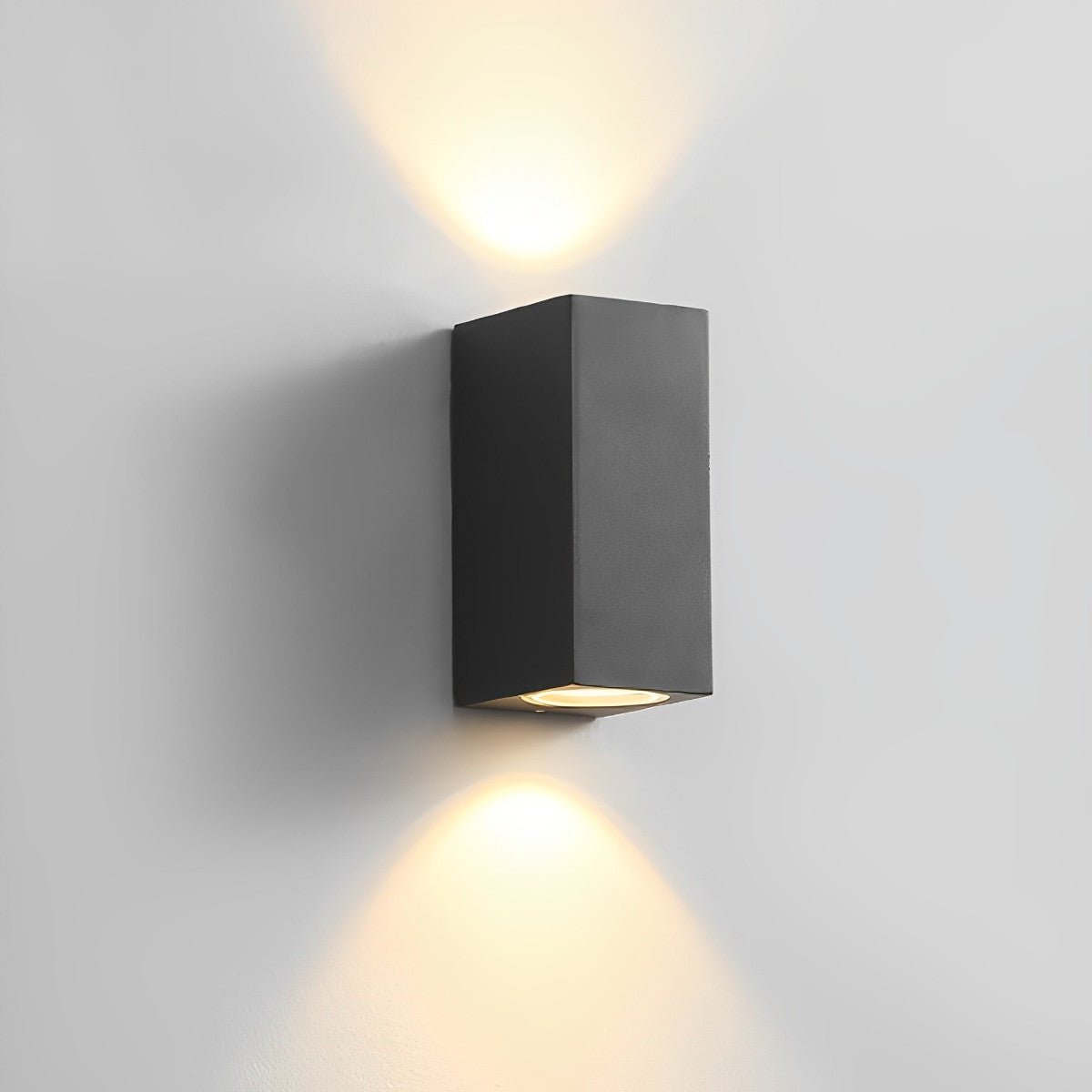 Applique murale extérieure LED carrée double flux lumineux IP65 noir mat éclairage façade terrasse entrée | Koossa