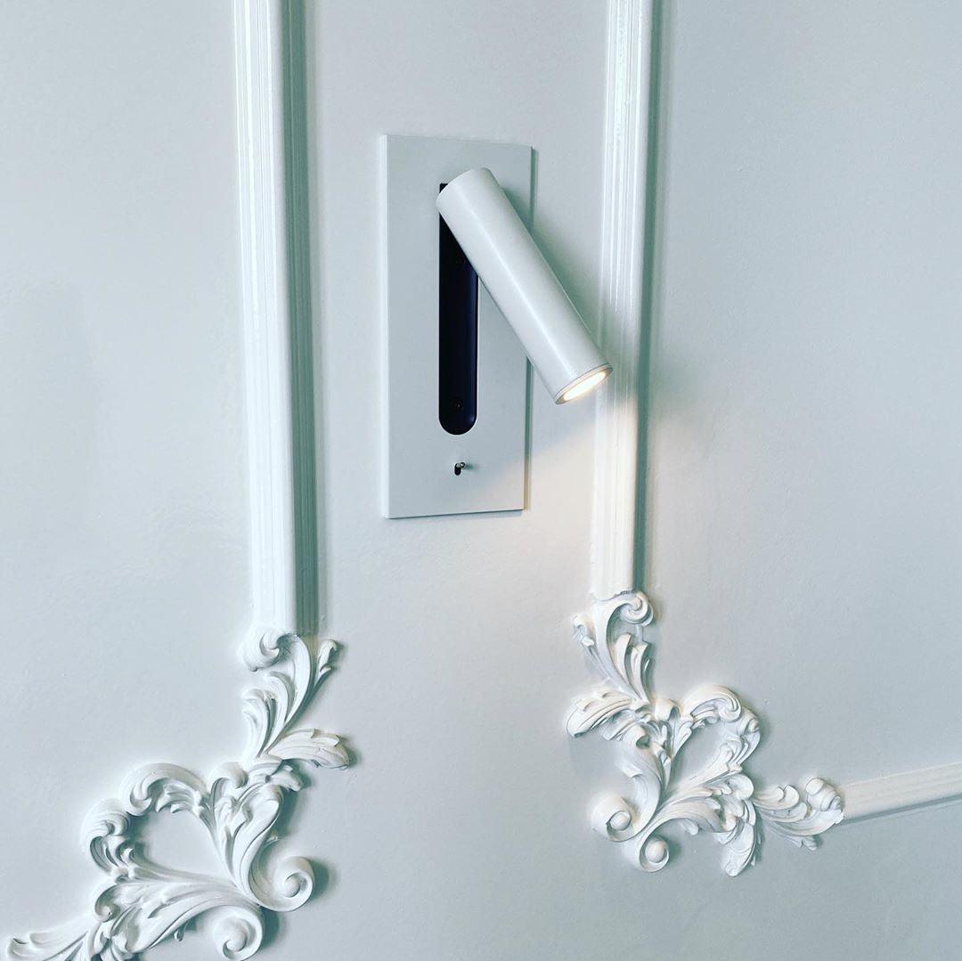 Industrial Wall Sconce with Adjustable Light Temperature 3000K-6000K Built-In Switch Aluminum Minimalist Wall Light for Living Room Bedroom | Lonoma
