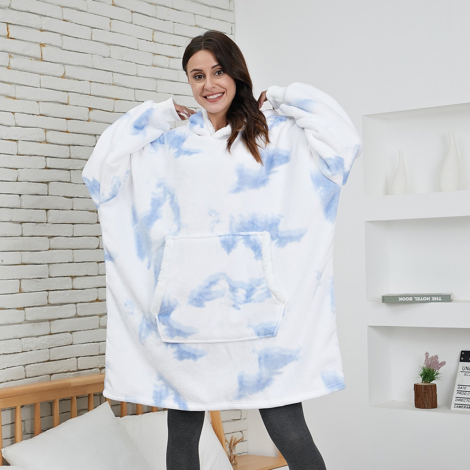 Oversized Hooded Blanket Wrap — Cosy Loungewear for Relaxing at Home & Snuggling on the Sofa | Koossa