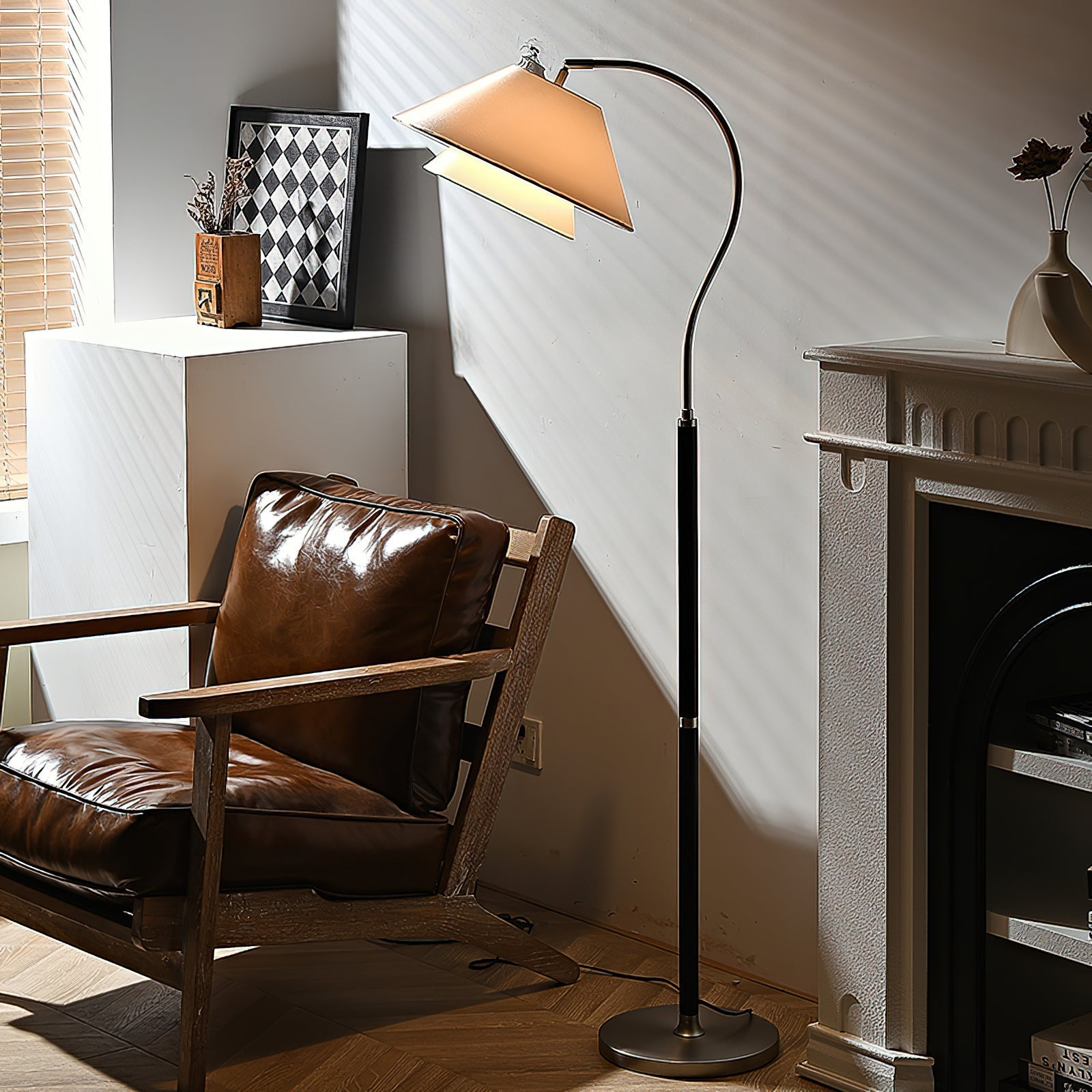 Lampadaire double abat-jour tissu lin et bois 155 cm design élégant salon chambre lumière douce ambiance | Koossa