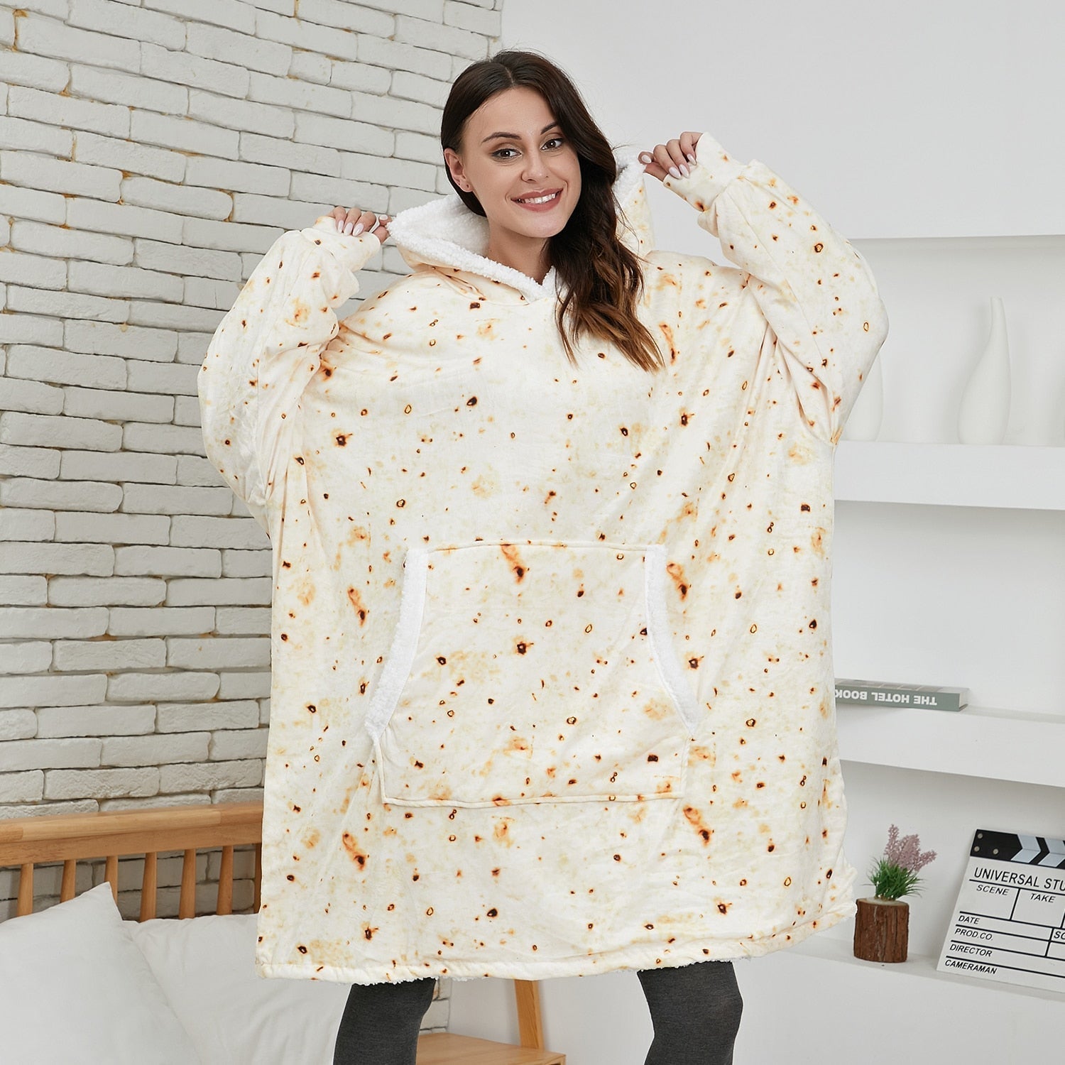 Oversized Hooded Blanket Wrap — Cosy Loungewear for Relaxing at Home & Snuggling on the Sofa | Koossa