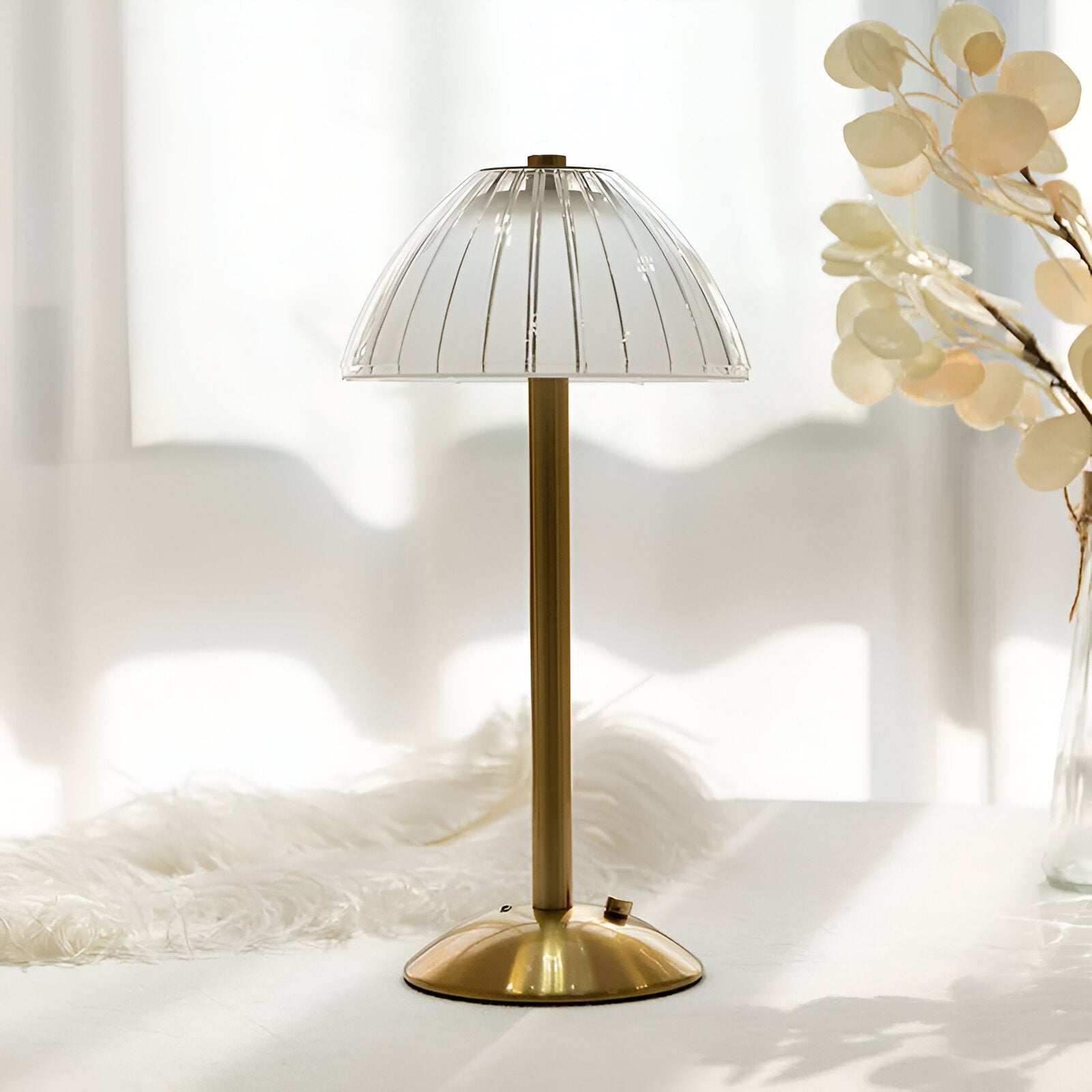 Lampe nomade rechargeable en verre et métal – Trois teintes ajustables tactiles pour table salon et chevet | Koossa