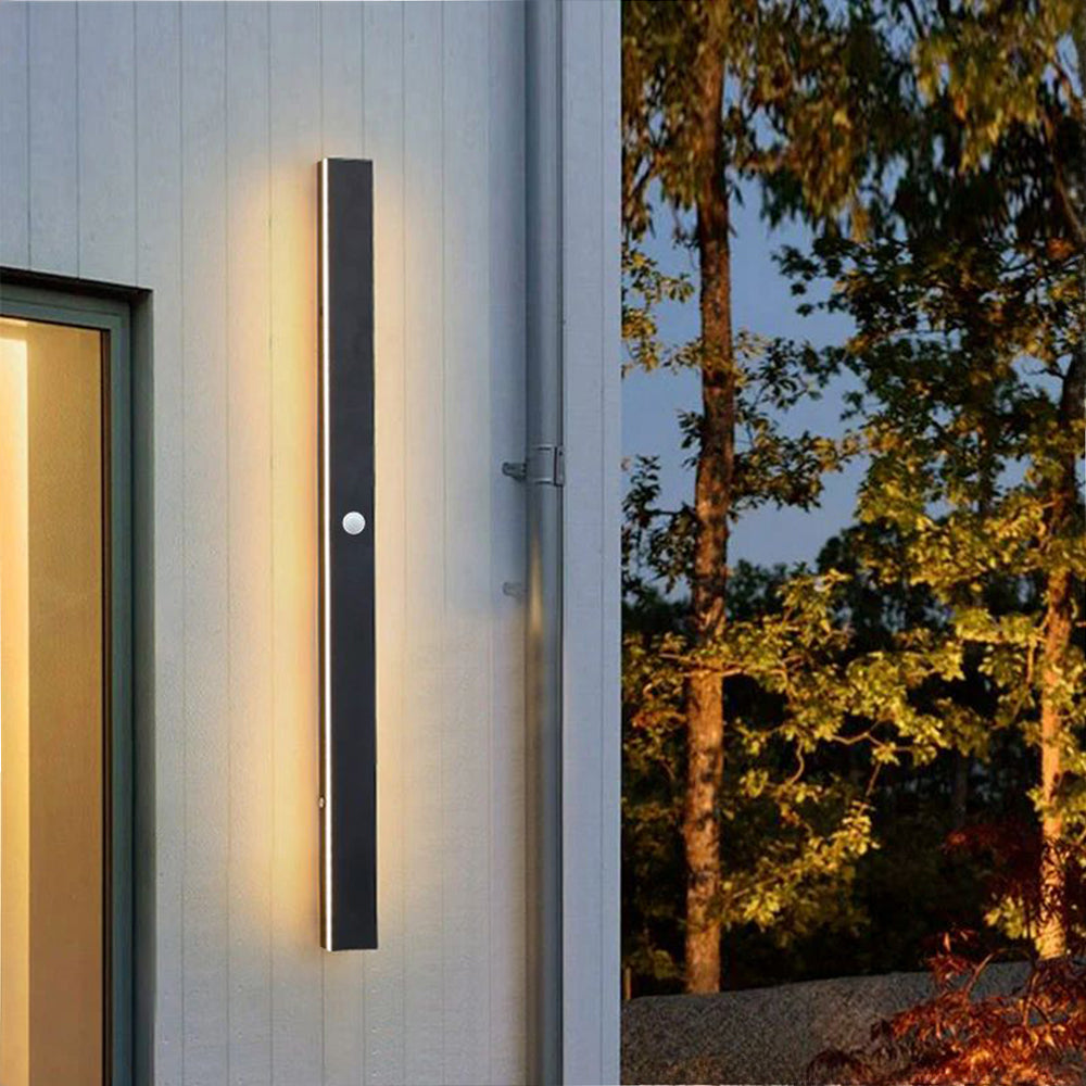 Applique murale LED extérieure verticale noire aluminium IP65 30–200 cm façade jardin allée éclairage moderne | Koossa