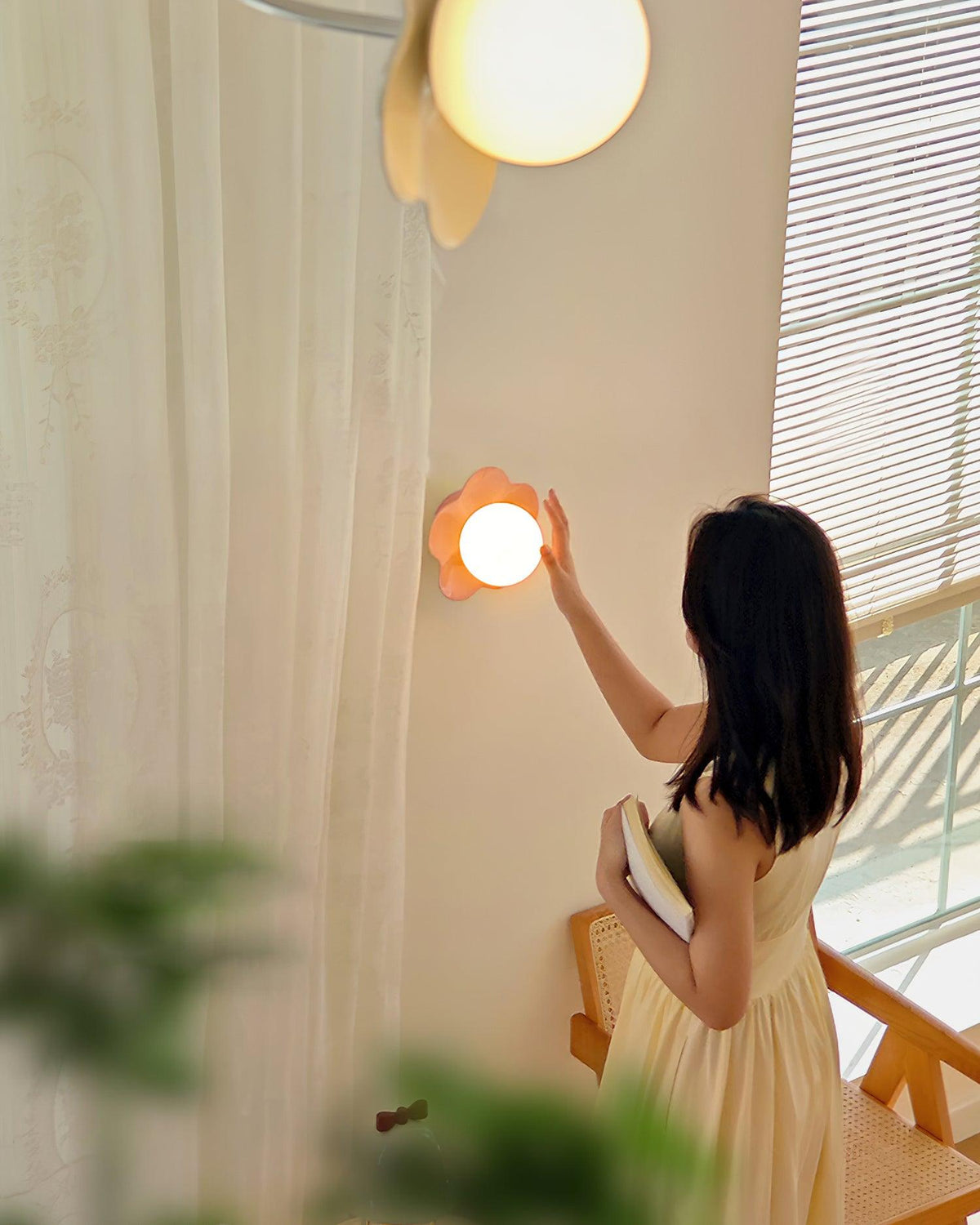Floral Glass Wall Sconce with Resin Base - Dimmable G9 Single-Bulb Fixture for Bedroom, Living Room, Hallway - Modern Flower-Shaped Accent | Lonoma