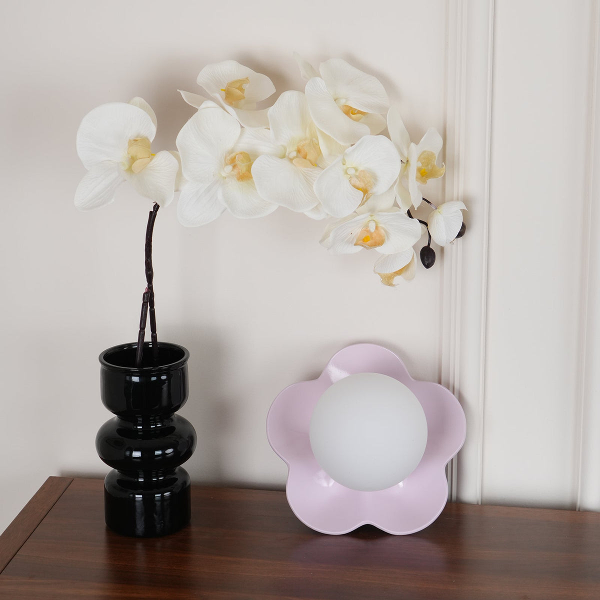 Floral Glass Wall Sconce with Resin Base - Dimmable G9 Single-Bulb Fixture for Bedroom, Living Room, Hallway - Modern Flower-Shaped Accent | Lonoma