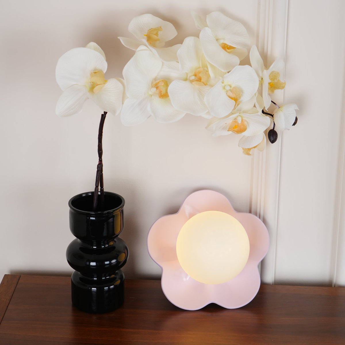 Floral Glass Wall Sconce with Resin Base - Dimmable G9 Single-Bulb Fixture for Bedroom, Living Room, Hallway - Modern Flower-Shaped Accent | Lonoma