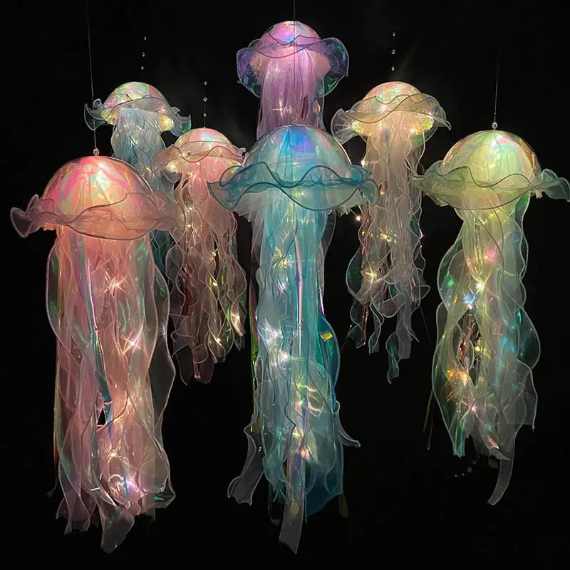 Méduse lumineuse LED suspendue en plastique 50 cm rose bleu violet vert décoration chambre enfant salon | Koossa