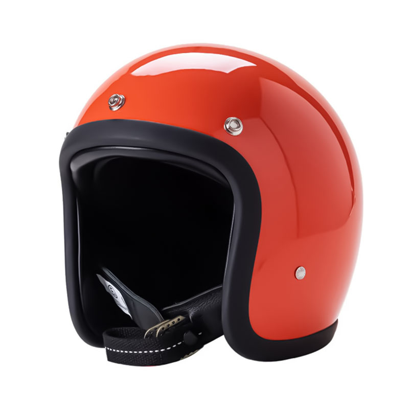Retro Low-Profile Motorcycle Helmet — Classic Safety Helmet for Vintage Bike Riders & Open-Road Touring | Koossa