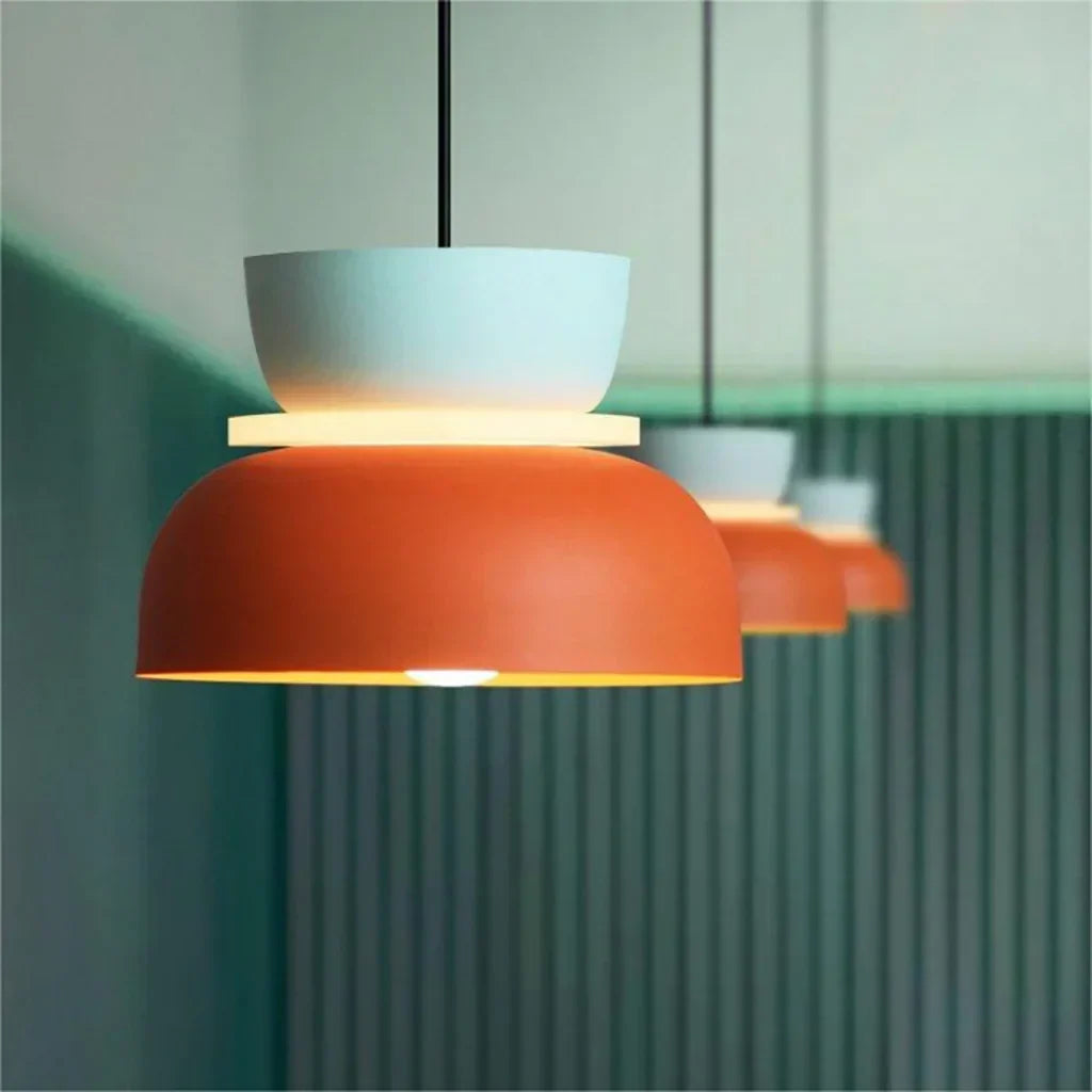 Suspension Scandinave Bicolore à Deux Abat-Jours Superposés pour Salle à Manger et Séjour Contemporain | Koossa