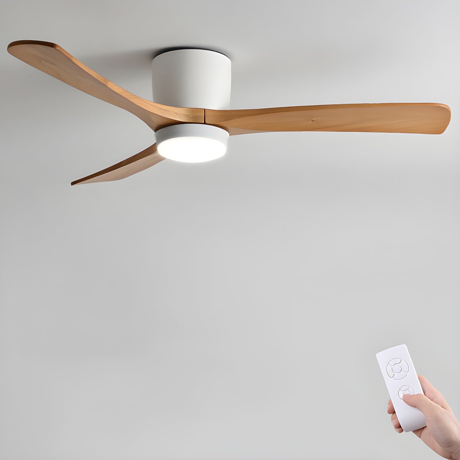 Ventilateur de plafond lumineux lames bois naturel design nordique silencieux économe chambre salon moderne | Koossa