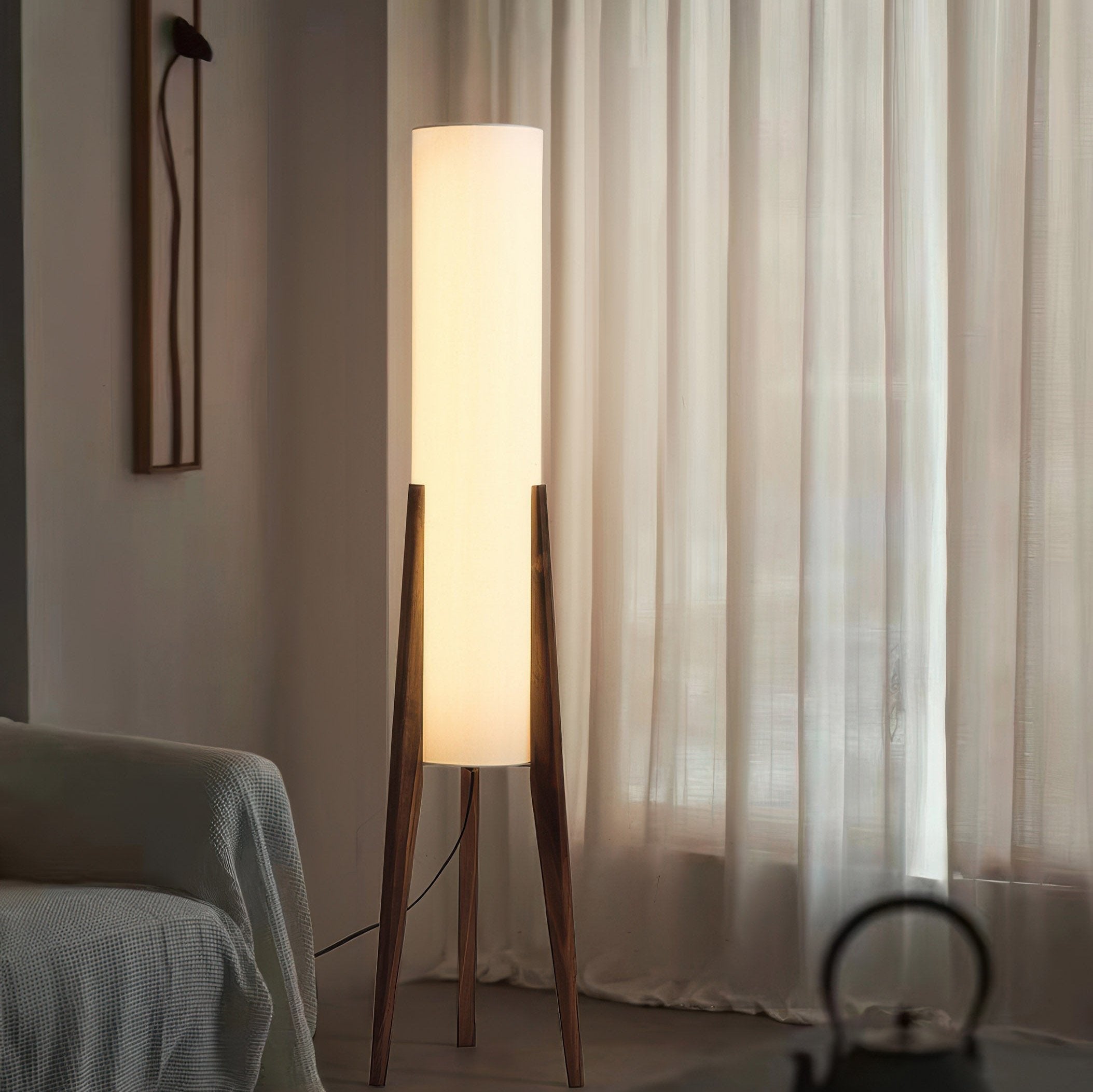 Lampadaire Trépied Bois Massif Abat-Jour Textile LED E27 Ambiance Scandinave Salon Chambre Douce Lumière | Koossa