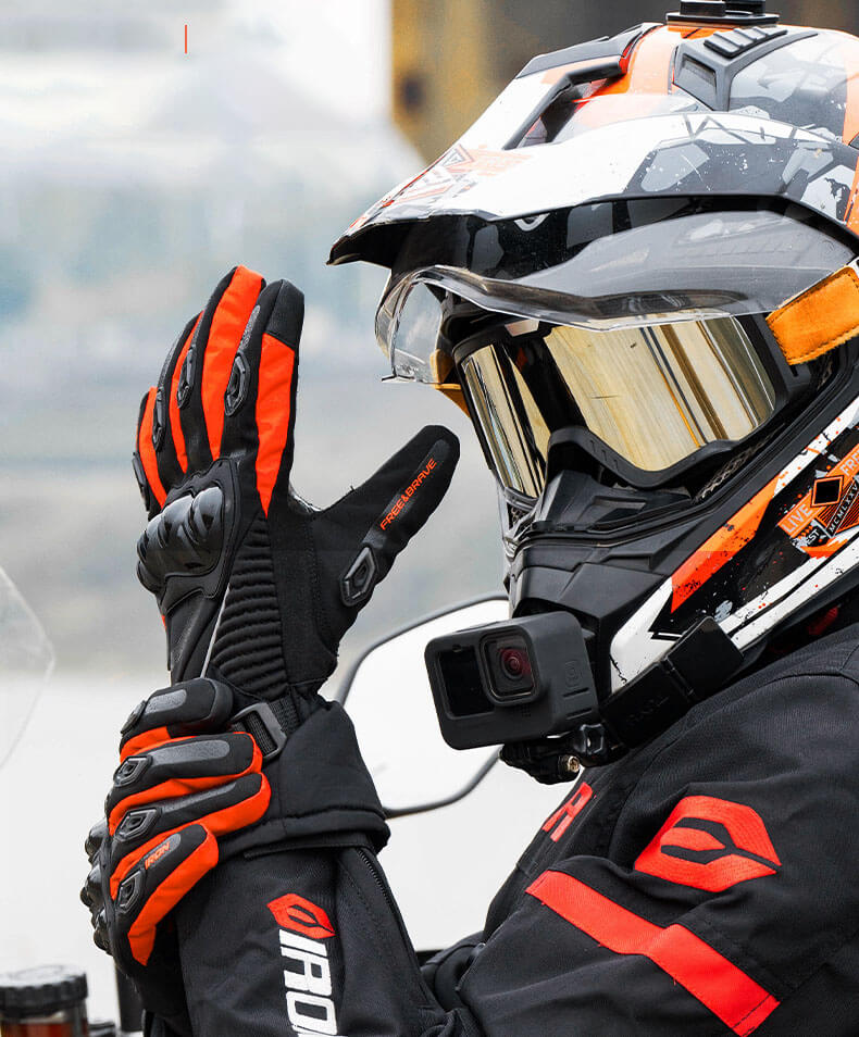 Men's Insulated Black Winter Motorcycle Gloves — Waterproof Protective Riding Gloves with Carbon Fibre Reinforcement | Koossa