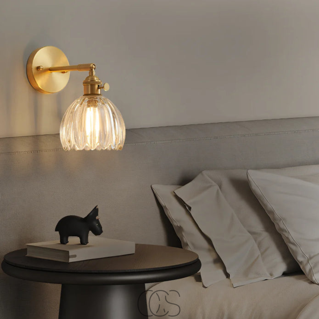 Applique murale rétro en verre tulipe et métal doré pour éclairage d'appoint chaleureux salon chambre couloir | Koossa