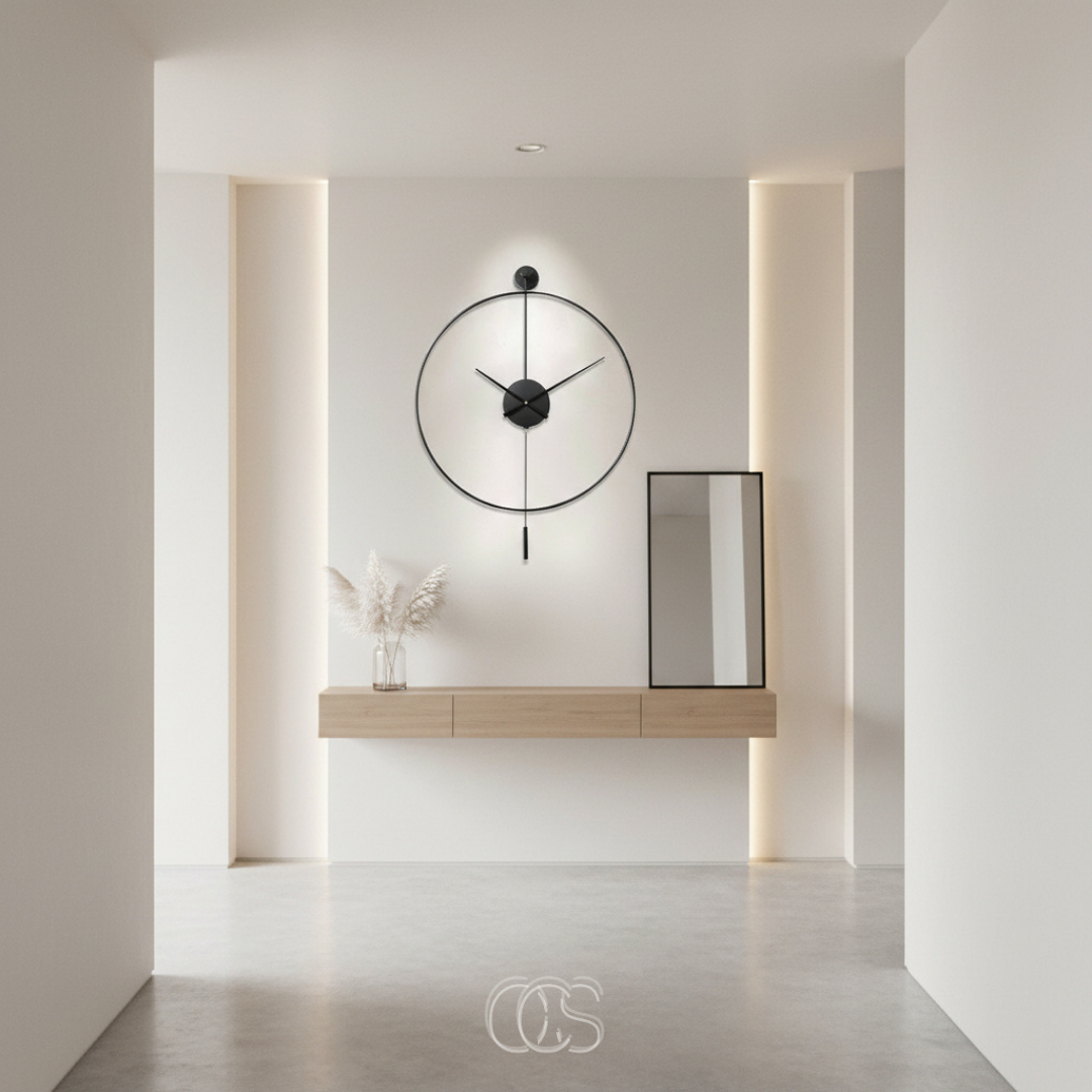 Horloge murale ronde silencieuse Ø 50 cm métal noir avec balancier décoratif élégant style industriel | Koossa