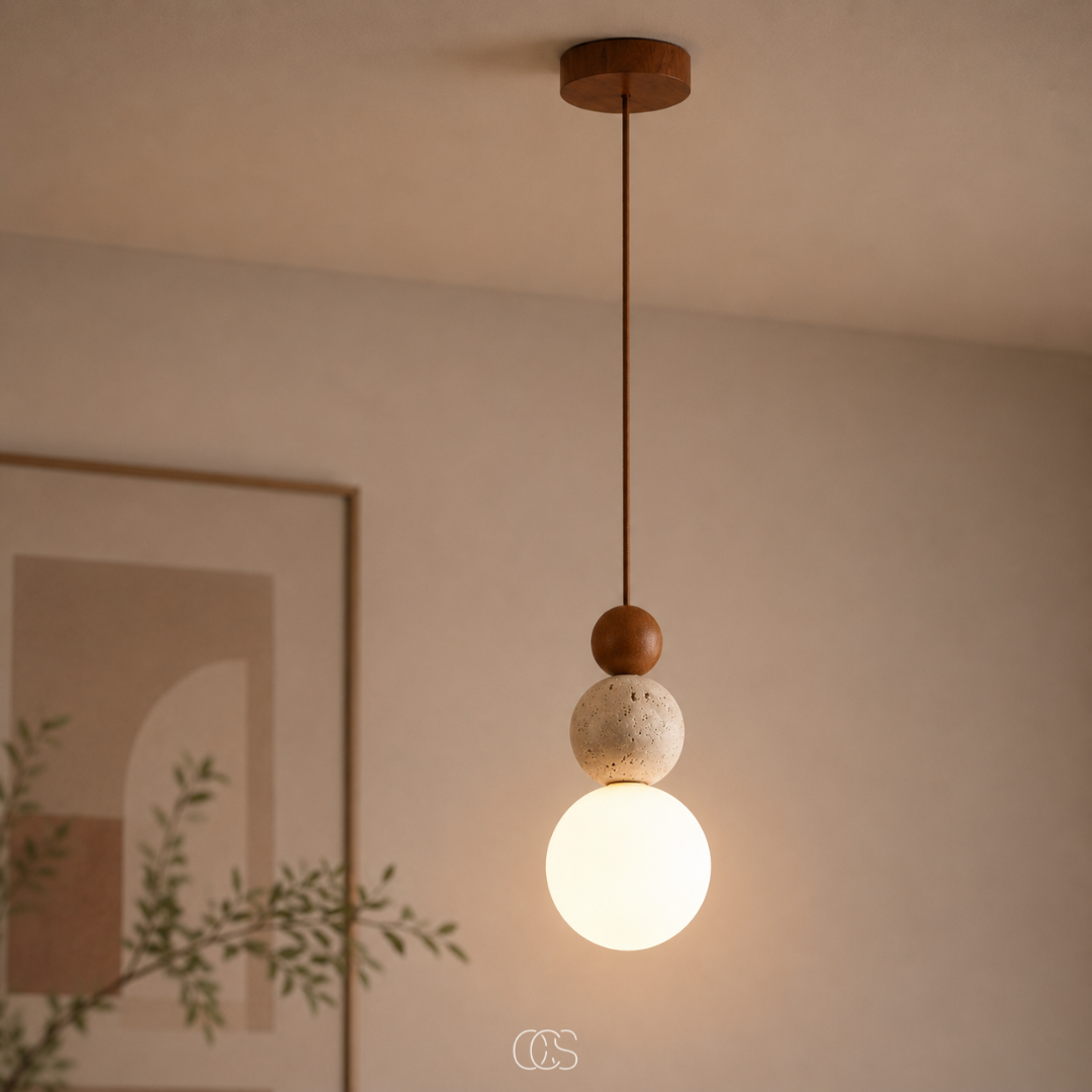Suspension globe en travertin et verre soufflé pour éclairage d'ambiance minimaliste style Japandi contemporain | Koossa