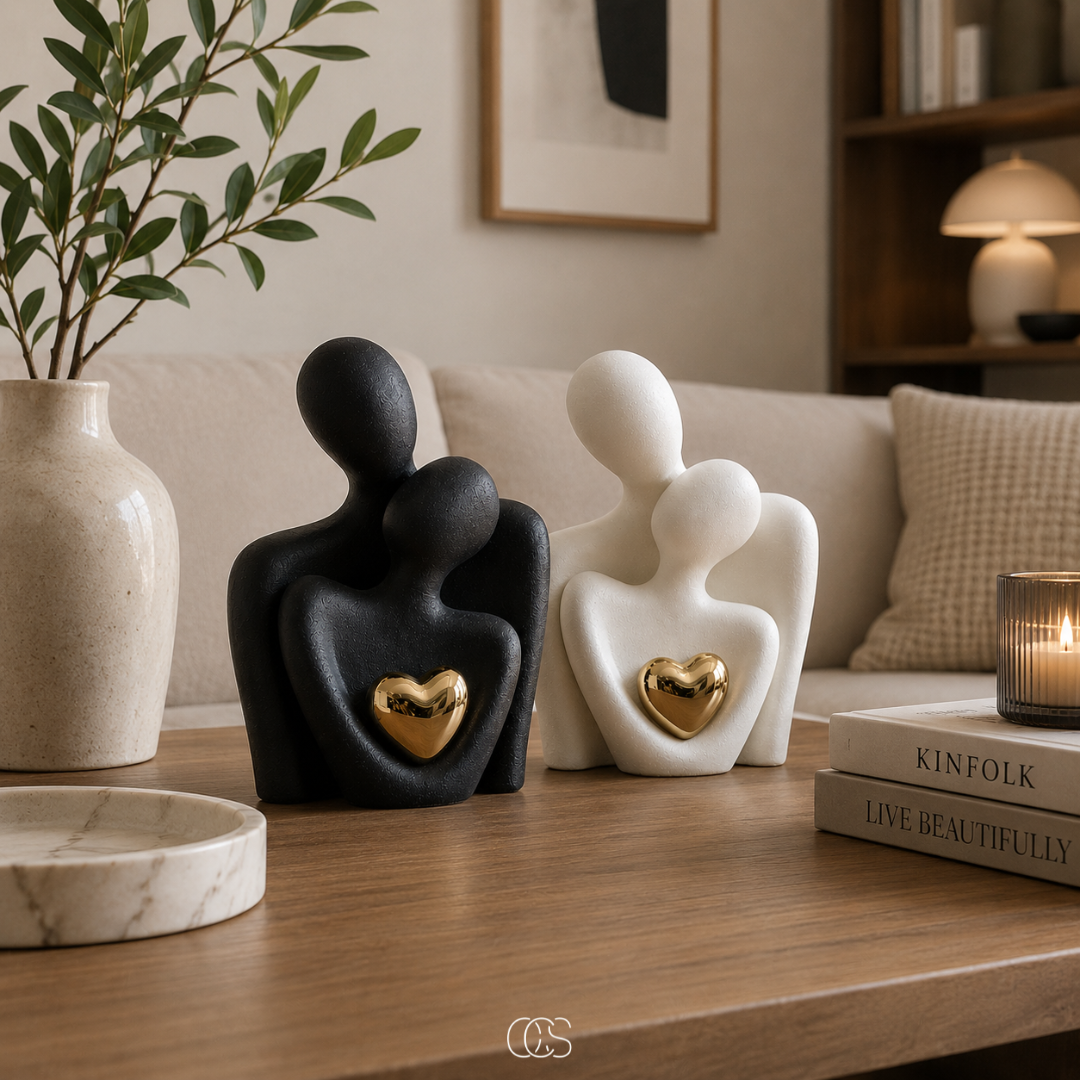 Duo de statuettes enlacées en céramique mate minimaliste moderne décoration salon chambre ambiance zen | Koossa