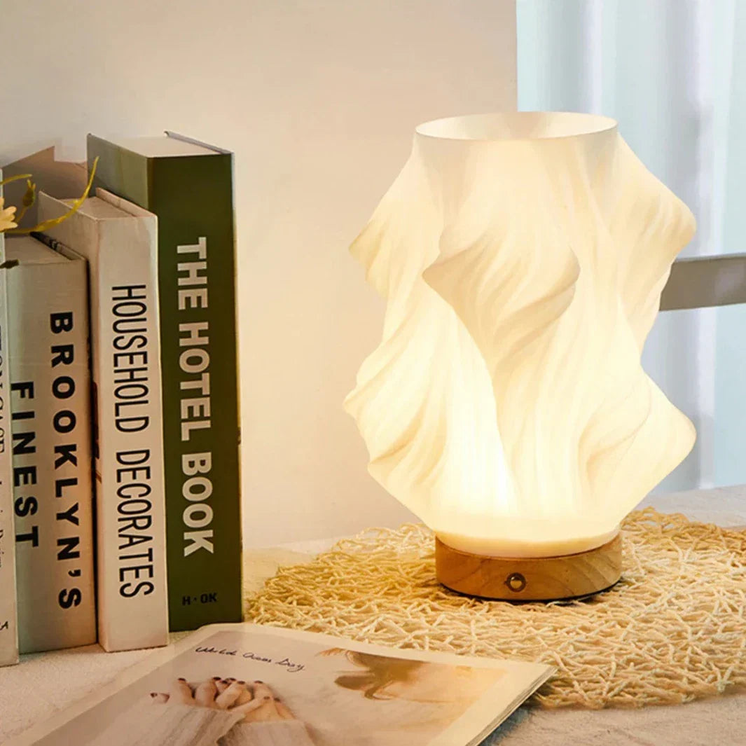 Lampe à poser en verre ondulé et fer dimmable E14 LED éclairage décoratif chambre salon design sculptural | Koossa