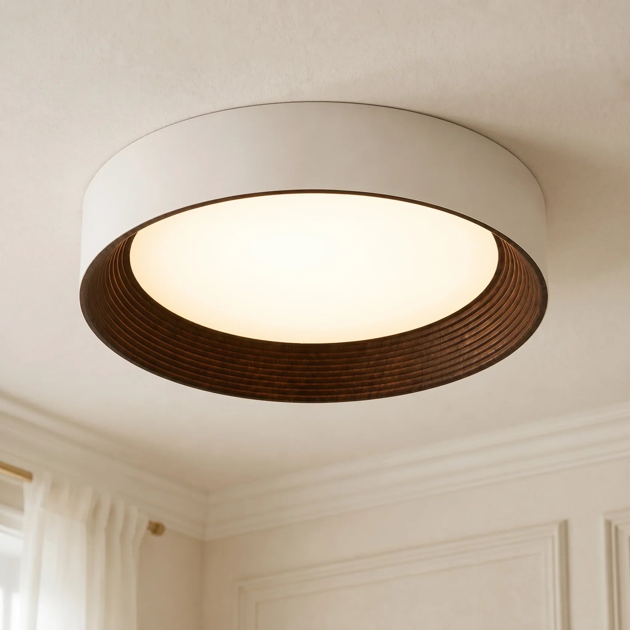 Plafonnier Rond Scandinave Bois et LED Intégrée – Lumière Douce Blanc Chaud – Esprit Nordic pour Chambre Hall | Koossa