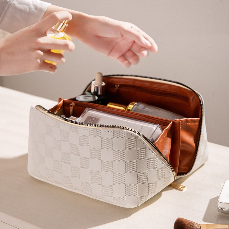 Women's Checkered Cosmetic Bag — Spacious Travel Make-Up Organiser with Multiple Compartments | Koossa