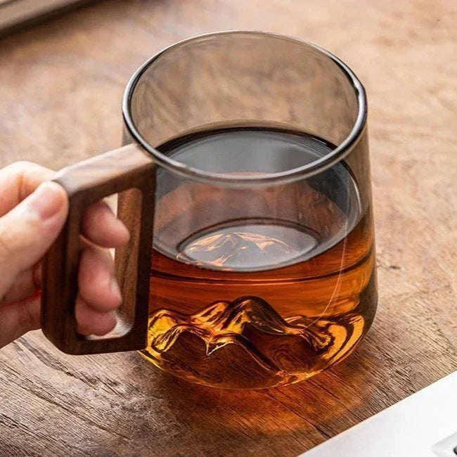 Tasse en verre double paroi 300 ml motif montagne et poignée bois pour café thé boissons chaudes froides | Koossa