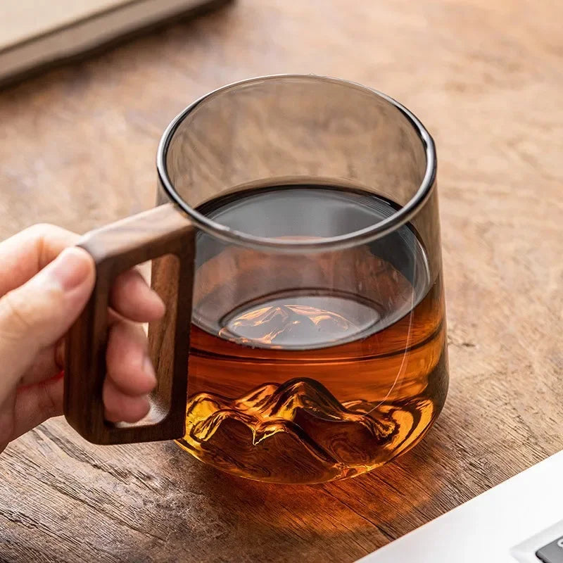 Tasse en verre double paroi 300 ml motif montagne et poignée bois pour café thé boissons chaudes froides | Koossa