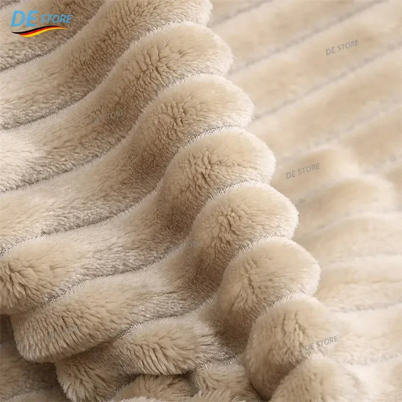 Coral Fleece Throw Blanket Plush Checkered Pattern for Couch Bed Winter Warmth Adults Kids Pets | Lonoma