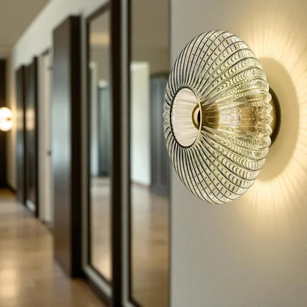 Applique Murale Verre Ambré Cannelé Coquille Dorée Luminaire Décoratif Salon Chambre Intérieur Élégant | Koossa