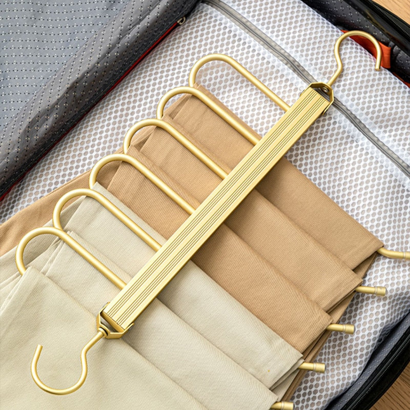 Cintre porte-pantalons pivotant en aluminium doré pour 6 pantalons avec barres antidérapantes gain de place | Koossa