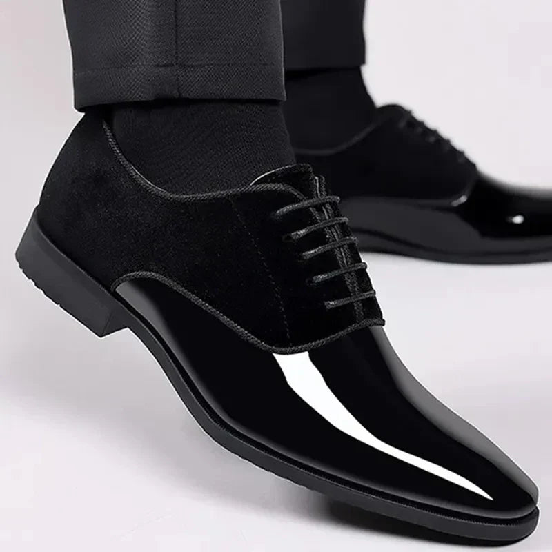 Men's Contrast-Finish Oxford Shoes with Lace-Up Detail in Black and Royal Blue for Formal Occasions and Evening Wear | Koossa