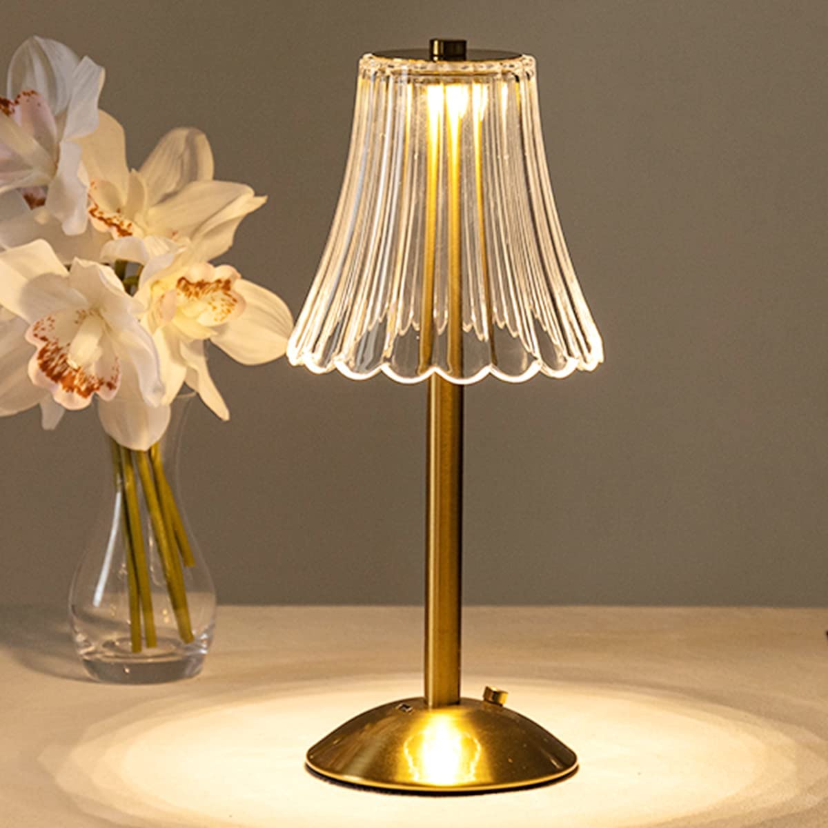 Lampe à poser tactile LED à variateur doré et cristal acrylique pour chambre et salon ambiance chaleureuse | Koossa