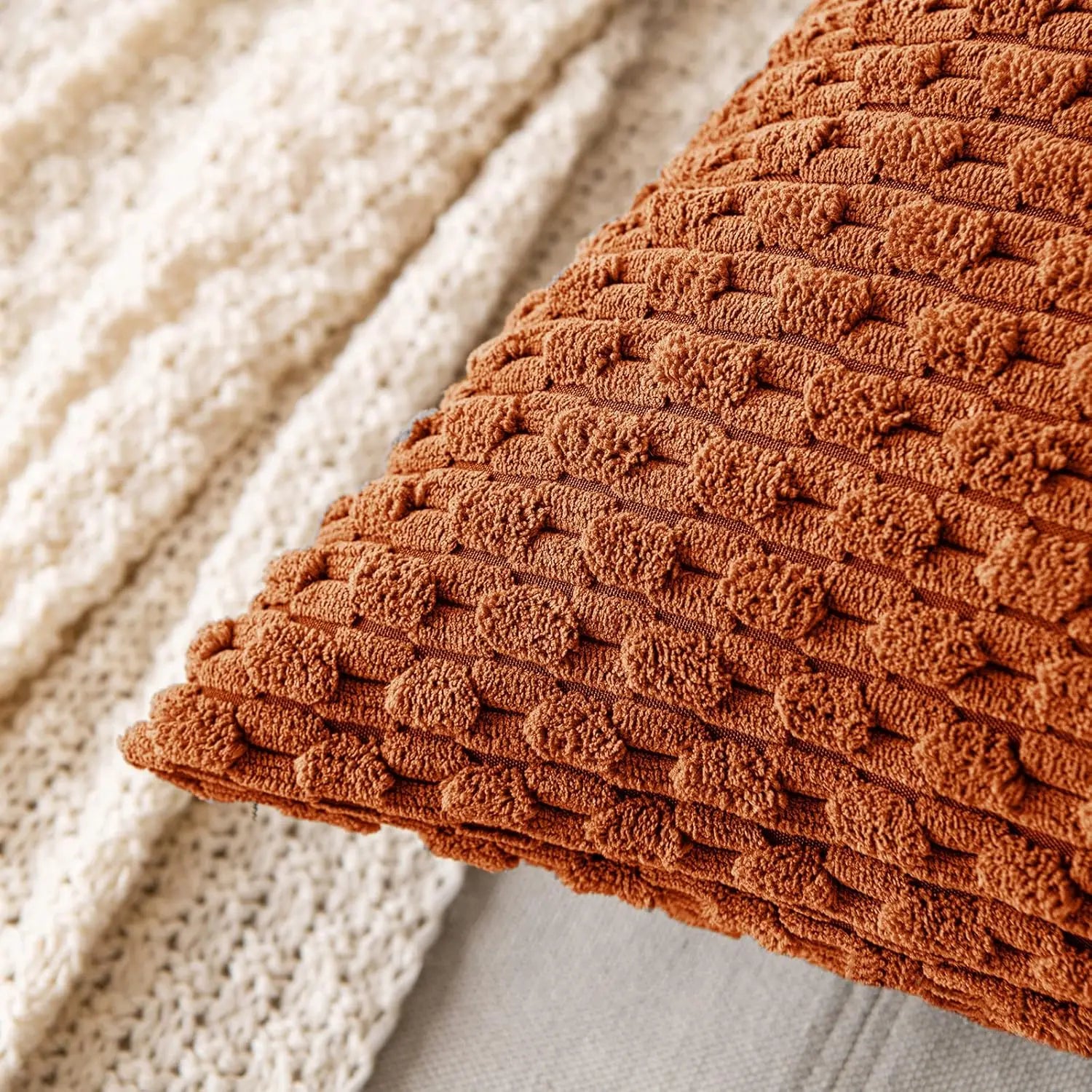 Coussin Décoratif en Velours Côtelé 45 × 45 cm pour Canapé Chambre Salon Intérieur Élégant Confort Doux | Koossa