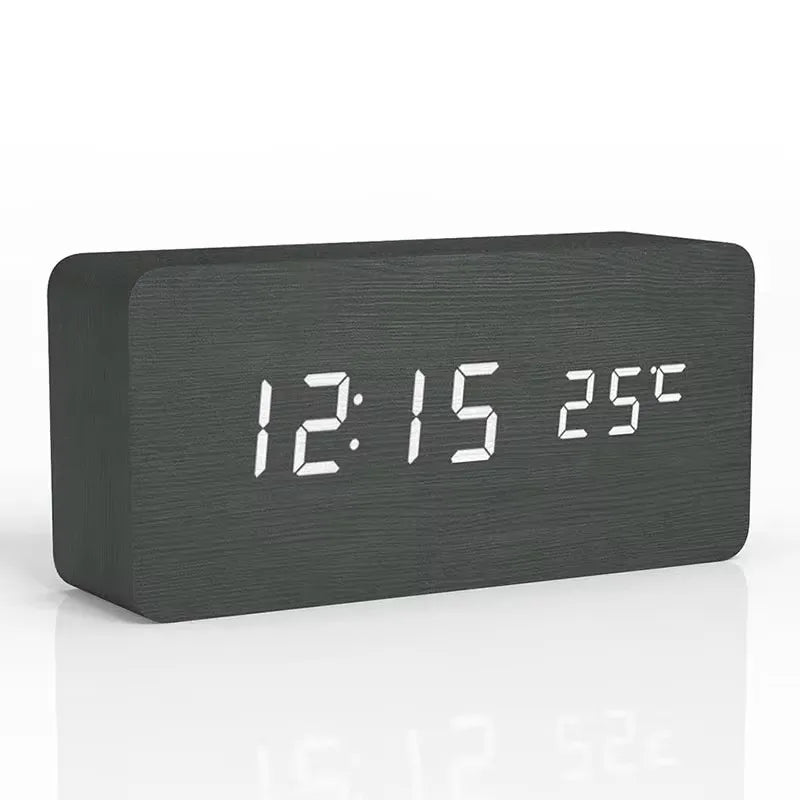 Horloge numérique LED finition bois avec température alarmes multiples fonction snooze pour chambre bureau | Koossa