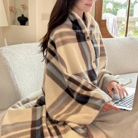 Plush Throw Blanket Plaid Wearable with Pockets Soft Fleece for Couch Bed Travel Fall Winter Home Decor | Lonoma